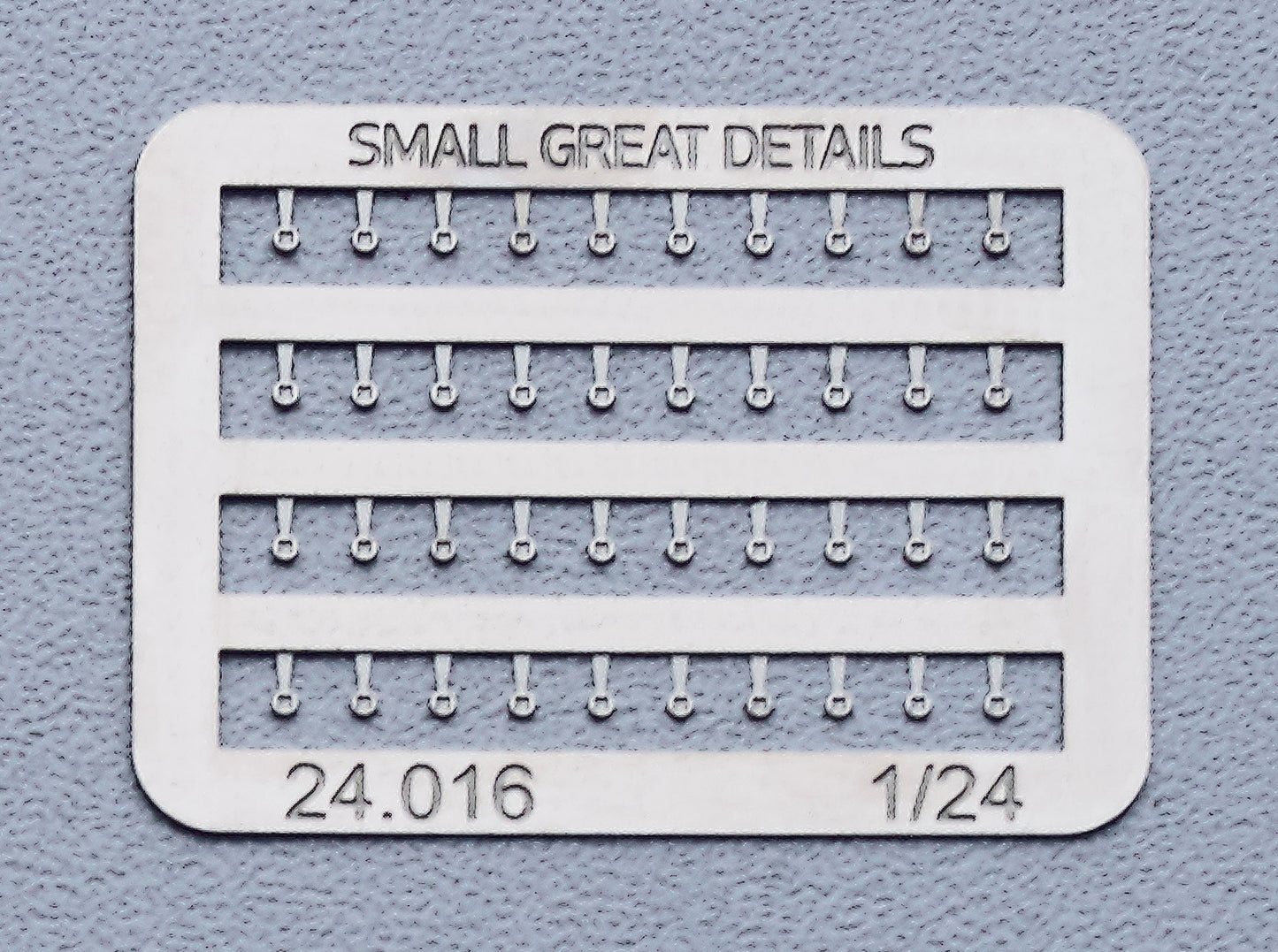Dzuz Round Fasteners (1/24)