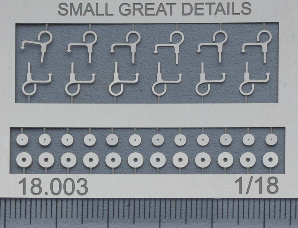 Bonnet Hooks 50's 60's (1/18)