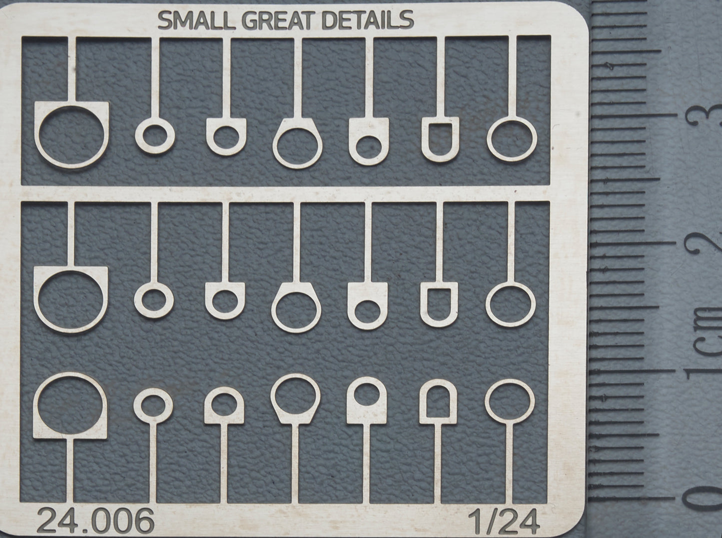 Towing Hooks (1/24)