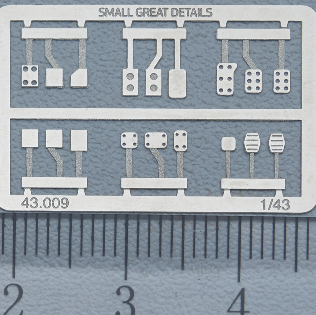 Pedals set (1/43)