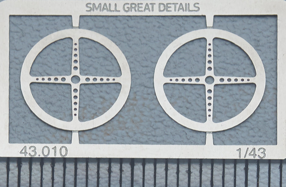 Steering Wheel Nardi four arms with holes(1/43)