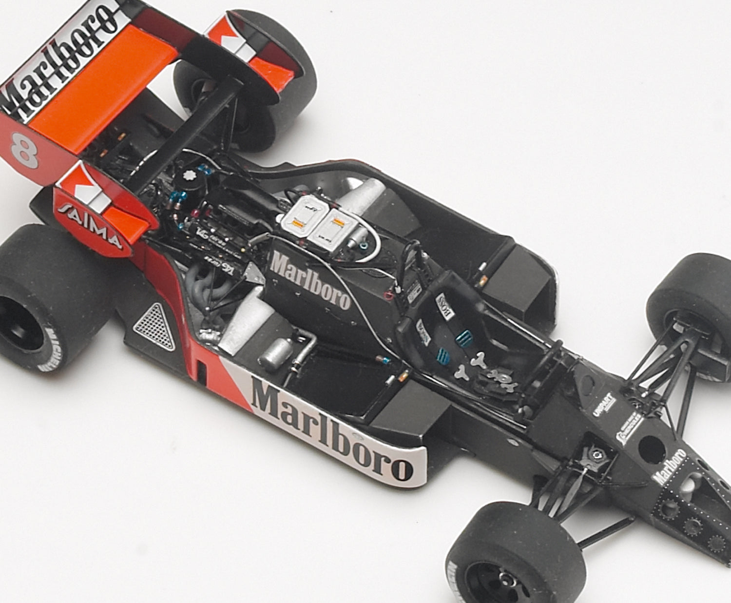 Scale 1/18